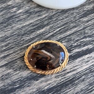 Vintage Gold and Brown Circular Brooch